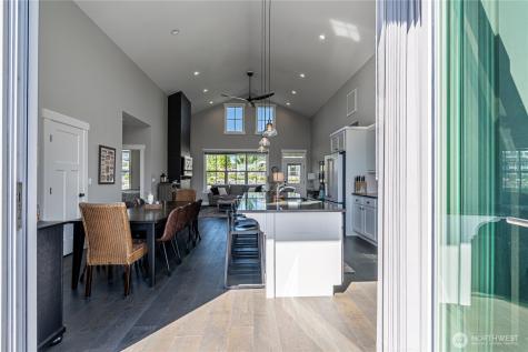 250 Bobcat Lane Chelan WA 98816