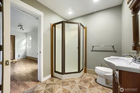 10412 SE 219th Street Kent WA 98031