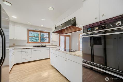 10412 SE 219th Street Kent WA 98031
