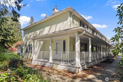32405 1st Place S Federal Way WA 98003