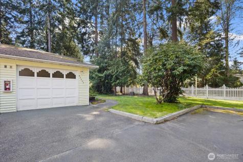 32405 1st Place S Federal Way WA 98003