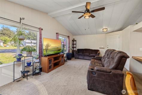 4331 Hamilton Drive Oak Harbor WA 98277