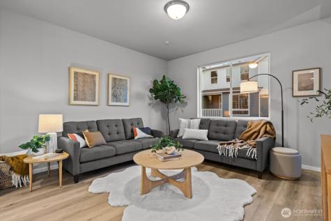 7027 Rainier Drive Everett WA 98203