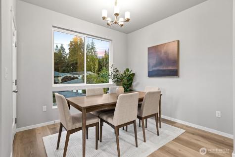 7027 Rainier Drive Everett WA 98203