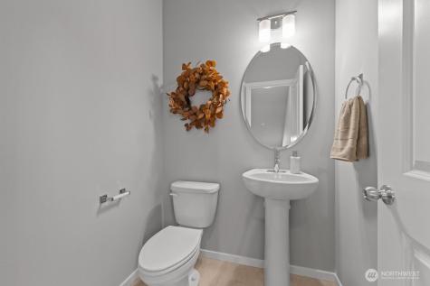 7027 Rainier Drive Everett WA 98203