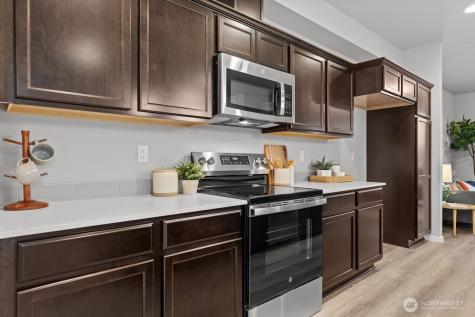 7027 Rainier Drive Everett WA 98203