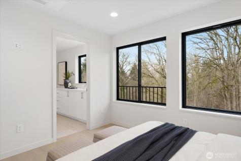 282 118th Avenue SE Bellevue WA 98005