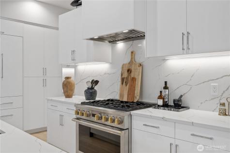 282 118th Avenue SE Bellevue WA 98005