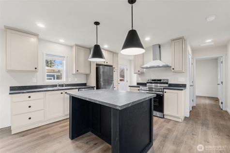 793 N Carter Colville WA 99114