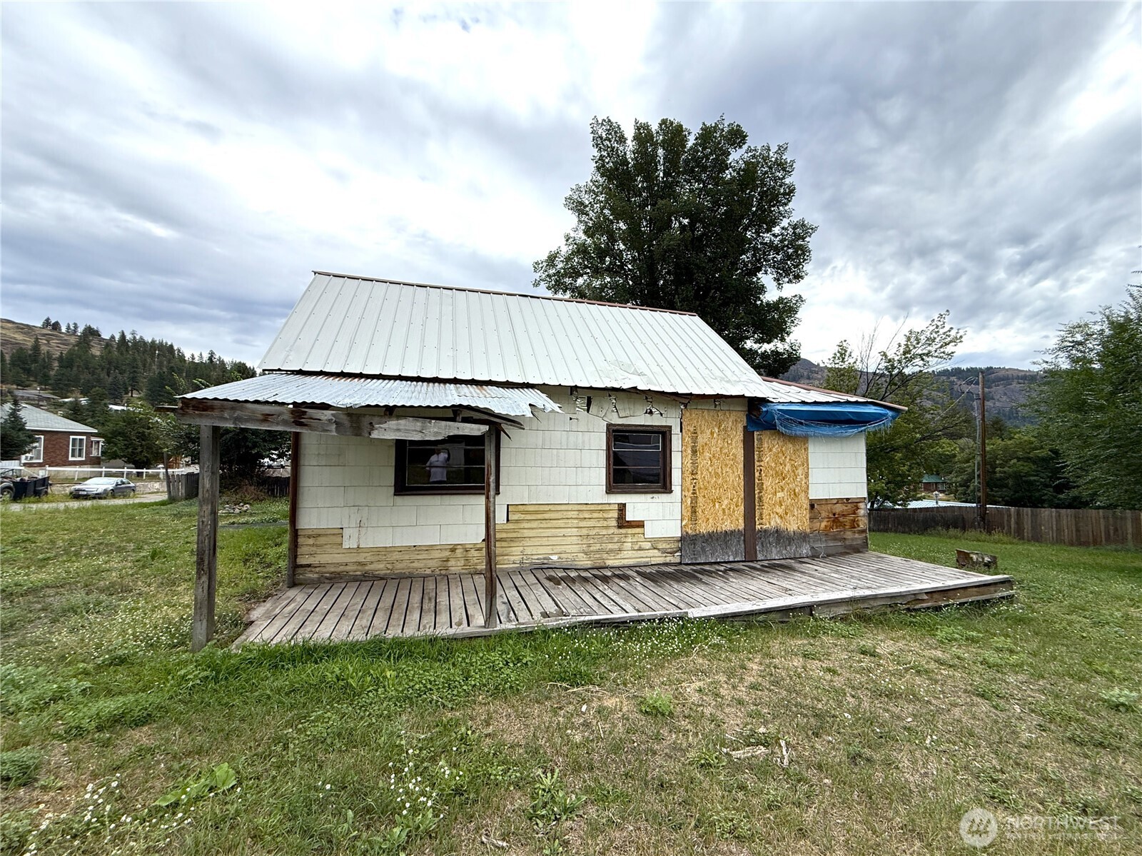 653 E 9th Street Republic WA 99166