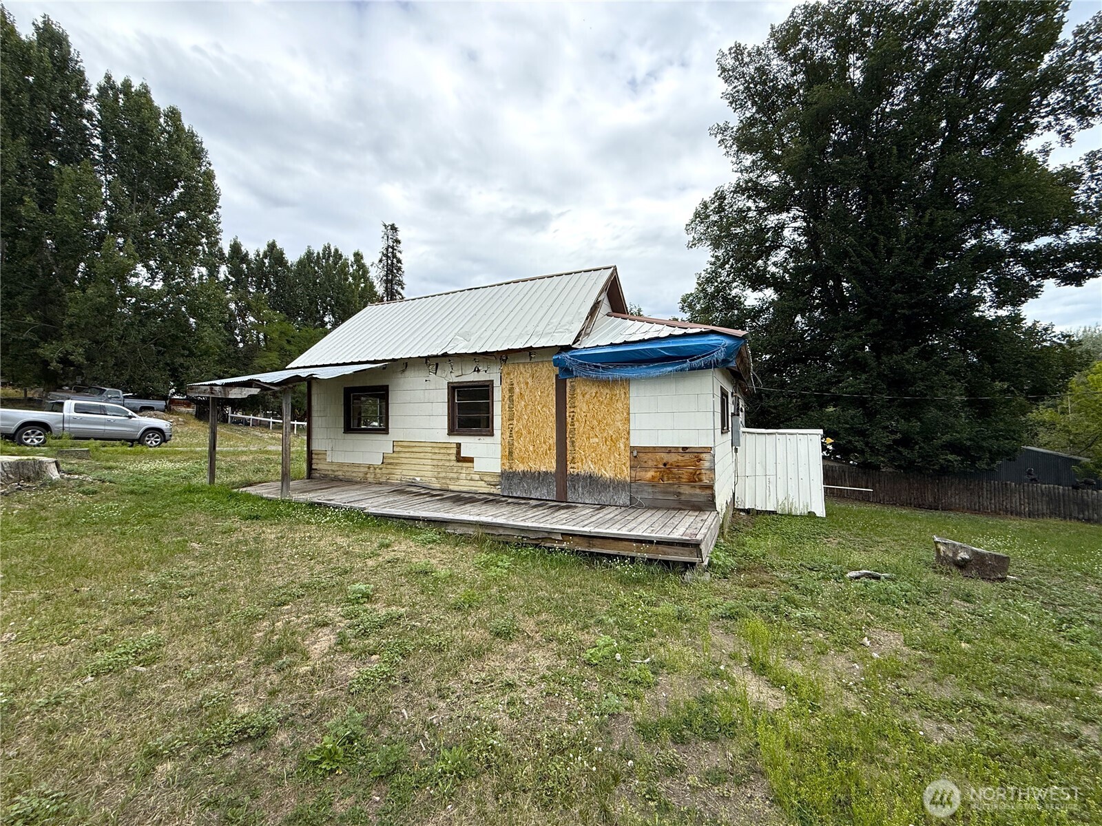 653 E 9th Street Republic WA 99166