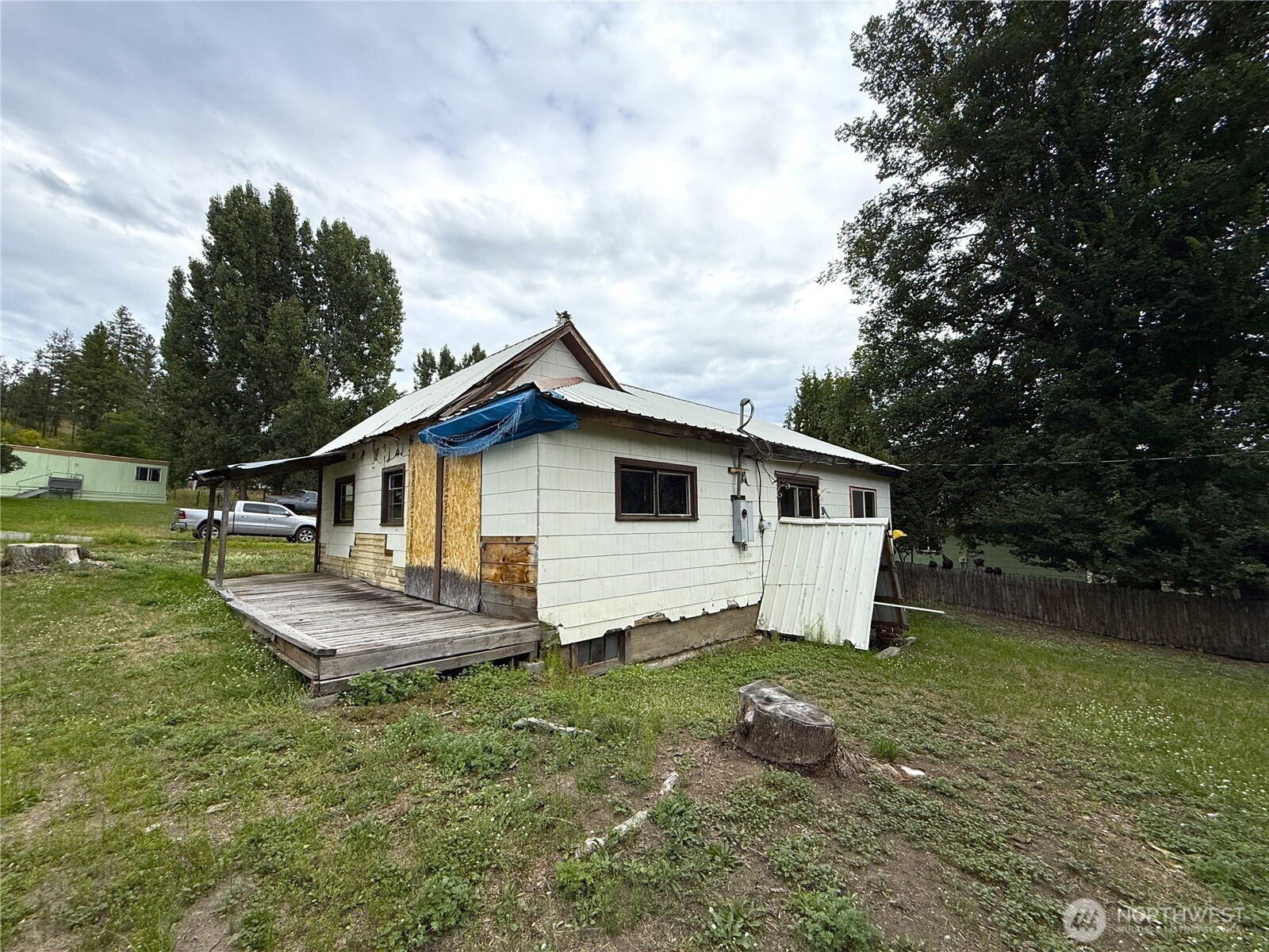 653 E 9th Street Republic WA 99166