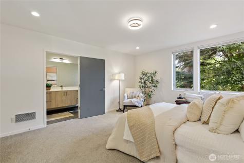 8424 24th Avenue SW Seattle WA 98106