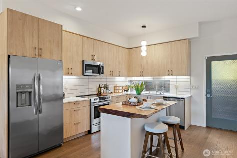 8424 24th Avenue SW Seattle WA 98106