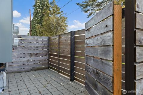 8424 24th Avenue SW Seattle WA 98106