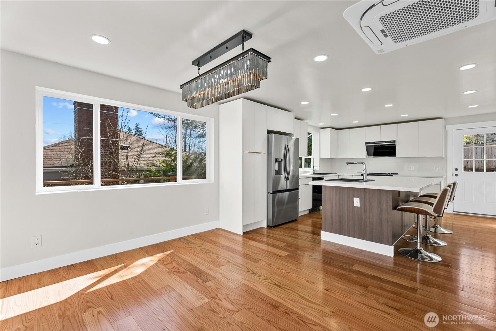 7915 S Lakeridge Drive Seattle WA 98178