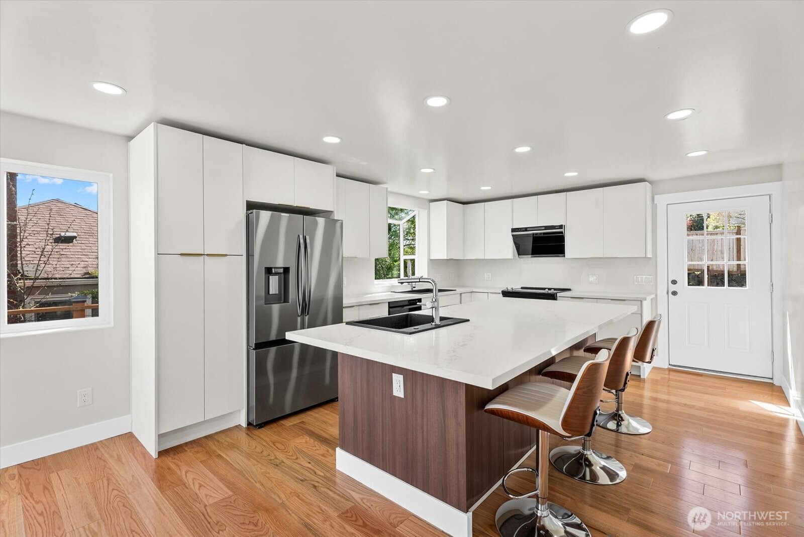 7915 S Lakeridge Drive Seattle WA 98178