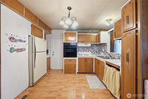 18501 52nd Avenue W Lynnwood WA 98037