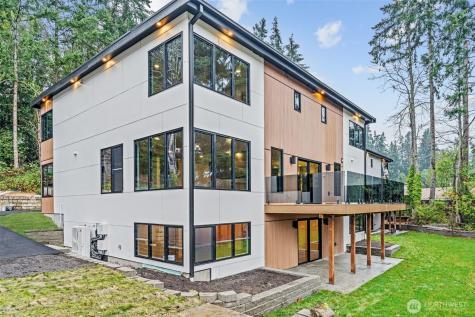 7905 240th Street SW Edmonds WA 98026