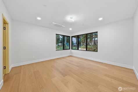 7905 240th Street SW Edmonds WA 98026