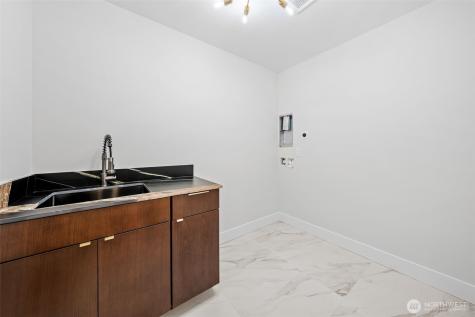 7905 240th Street SW Edmonds WA 98026