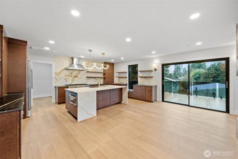 7905 240th Street SW Edmonds WA 98026