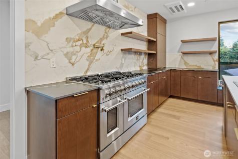 7905 240th Street SW Edmonds WA 98026