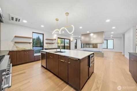 7905 240th Street SW Edmonds WA 98026