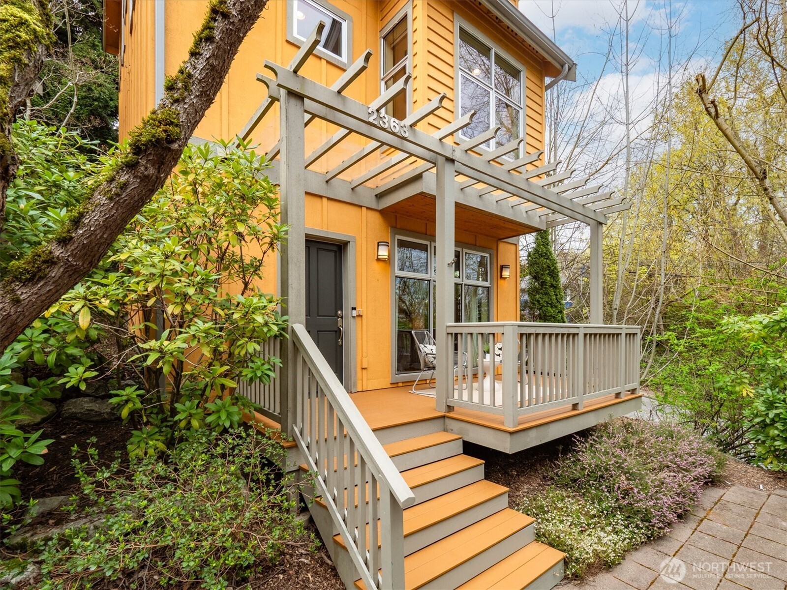 2363 S Mcclellan Street Seattle WA 98144
