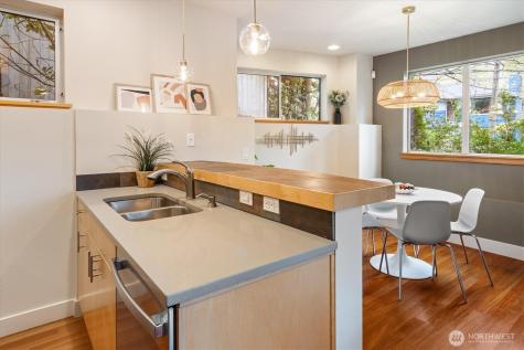 2363 S Mcclellan Street Seattle WA 98144
