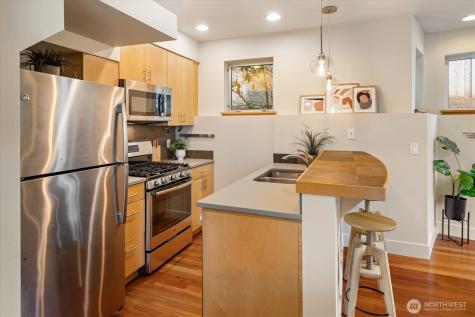 2363 S Mcclellan Street Seattle WA 98144