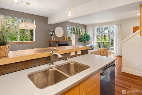 2363 S Mcclellan Street Seattle WA 98144
