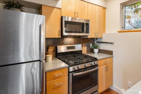 2363 S Mcclellan Street Seattle WA 98144
