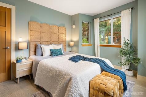 2363 S Mcclellan Street Seattle WA 98144
