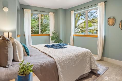 2363 S Mcclellan Street Seattle WA 98144