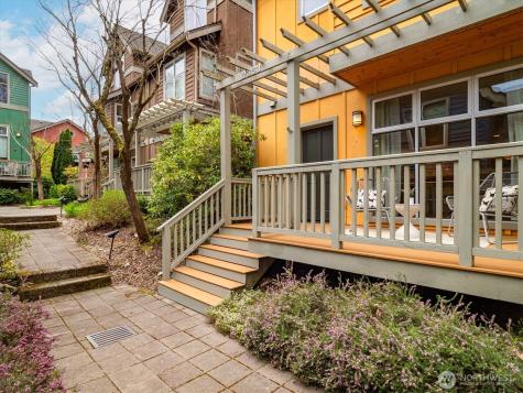 2363 S Mcclellan Street Seattle WA 98144