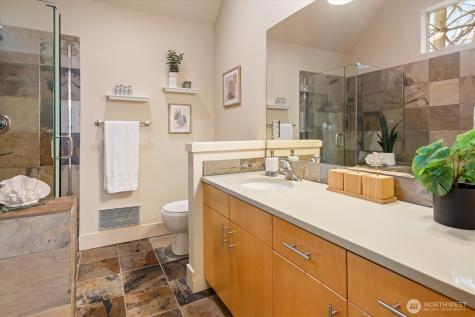 2363 S Mcclellan Street Seattle WA 98144