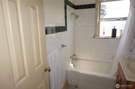 2460 S 121st Street Burien WA 98168