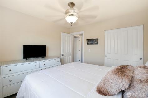 3815 Rossberg Street SE Lacey WA 98503