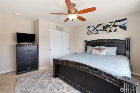 3815 Rossberg Street SE Lacey WA 98503
