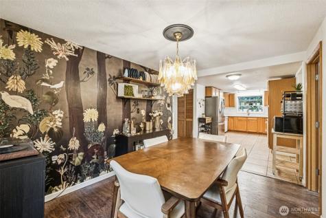 23716 Locust Way Bothell WA 98021