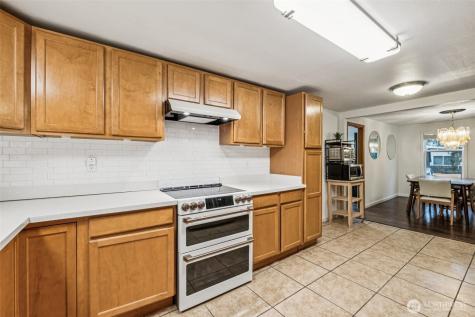 23716 Locust Way Bothell WA 98021