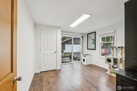 23716 Locust Way Bothell WA 98021