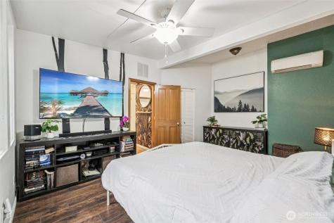 23716 Locust Way Bothell WA 98021