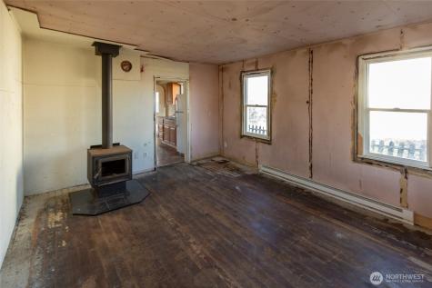 722 Jackson Street Omak WA 98841