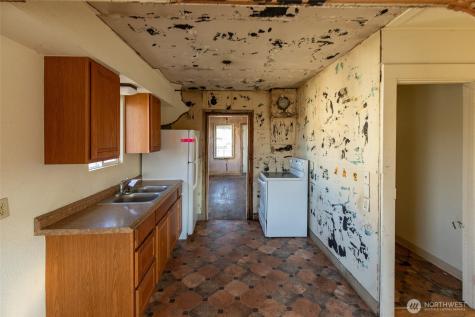722 Jackson Street Omak WA 98841