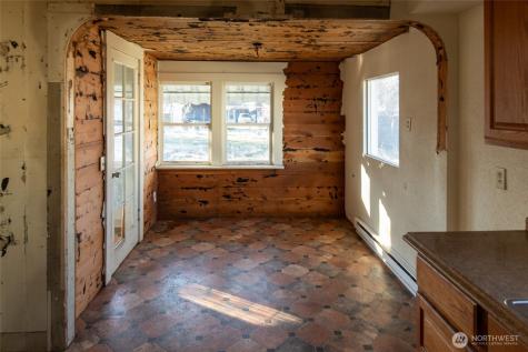 722 Jackson Street Omak WA 98841