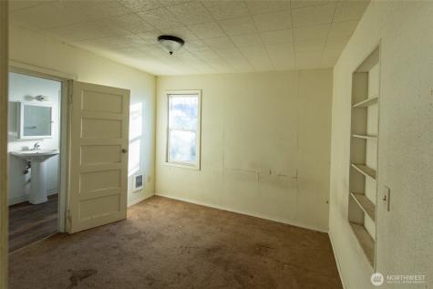 722 Jackson Street Omak WA 98841