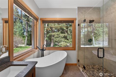 215 Lois Lane Leavenworth WA 98826