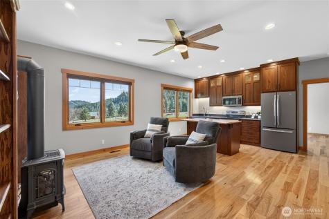 215 Lois Lane Leavenworth WA 98826